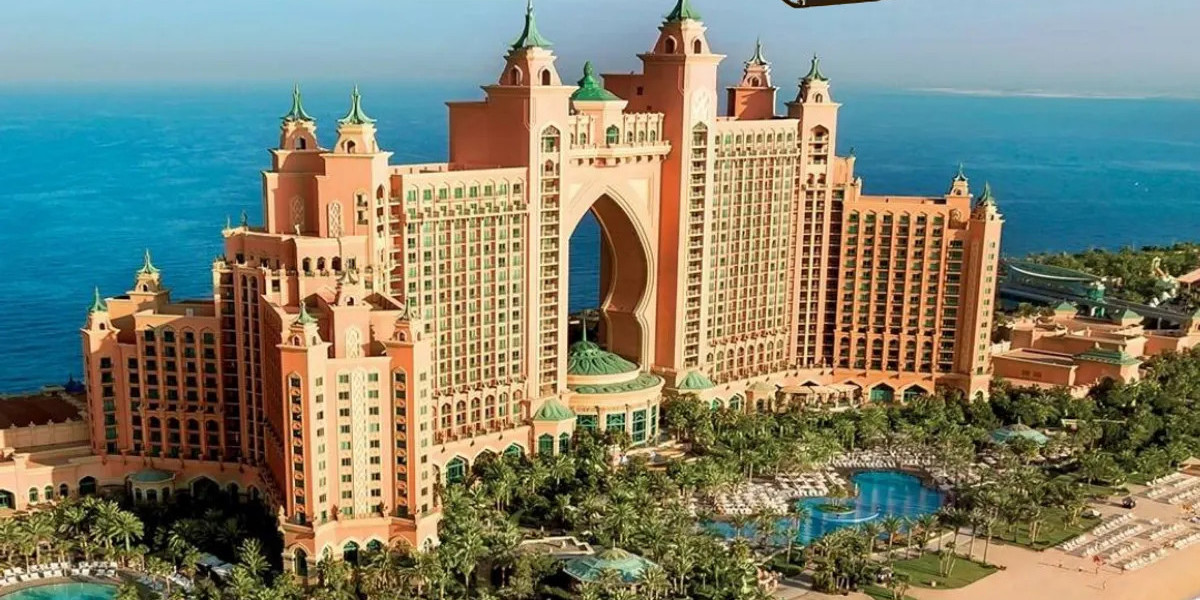 Article: Soaring Above the Marvels: Why a Helicopter Tour in Dubai is Unforgettable