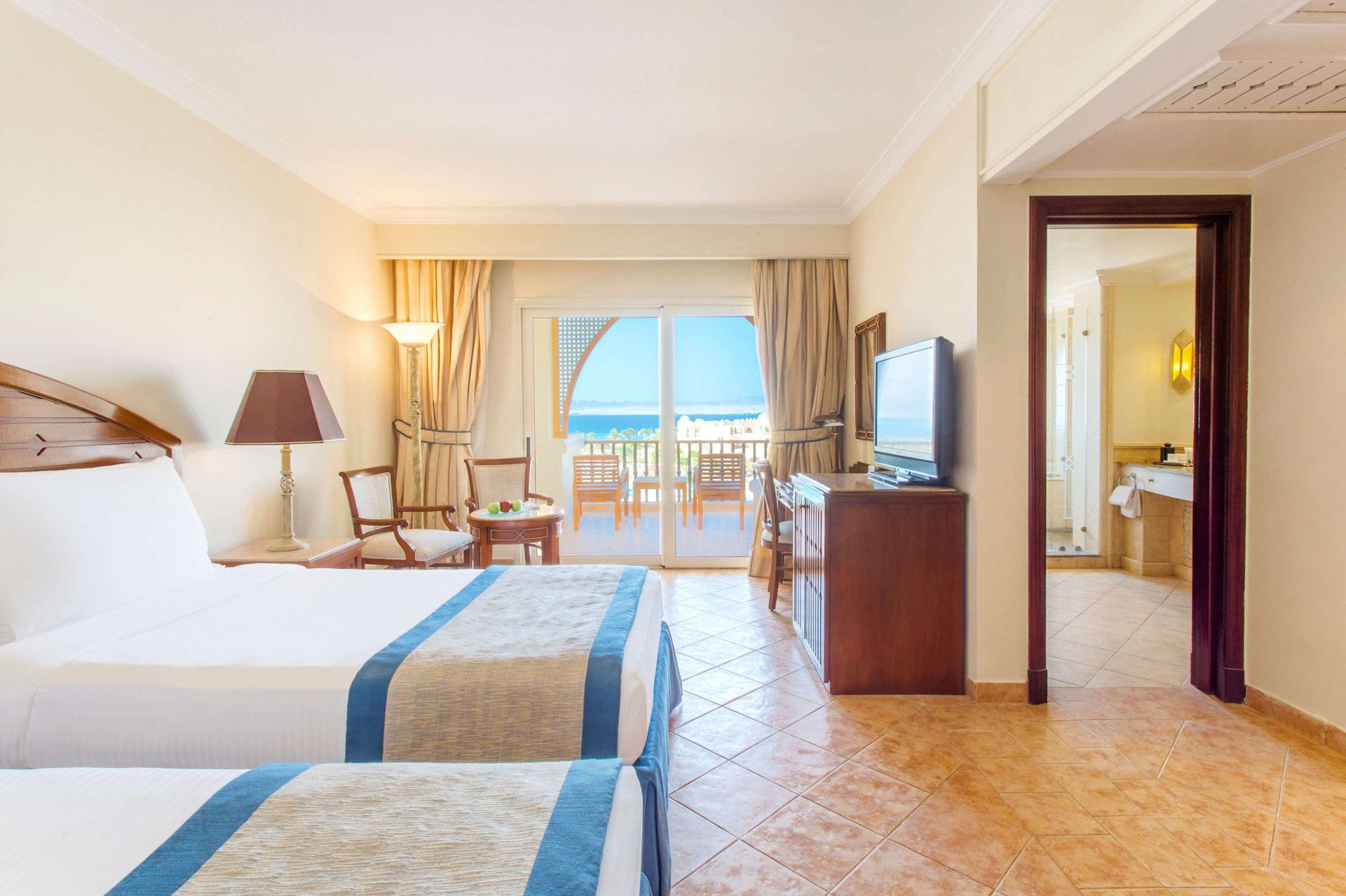 Laguna Club Room with Lounge Access | Kempinski Soma Bay